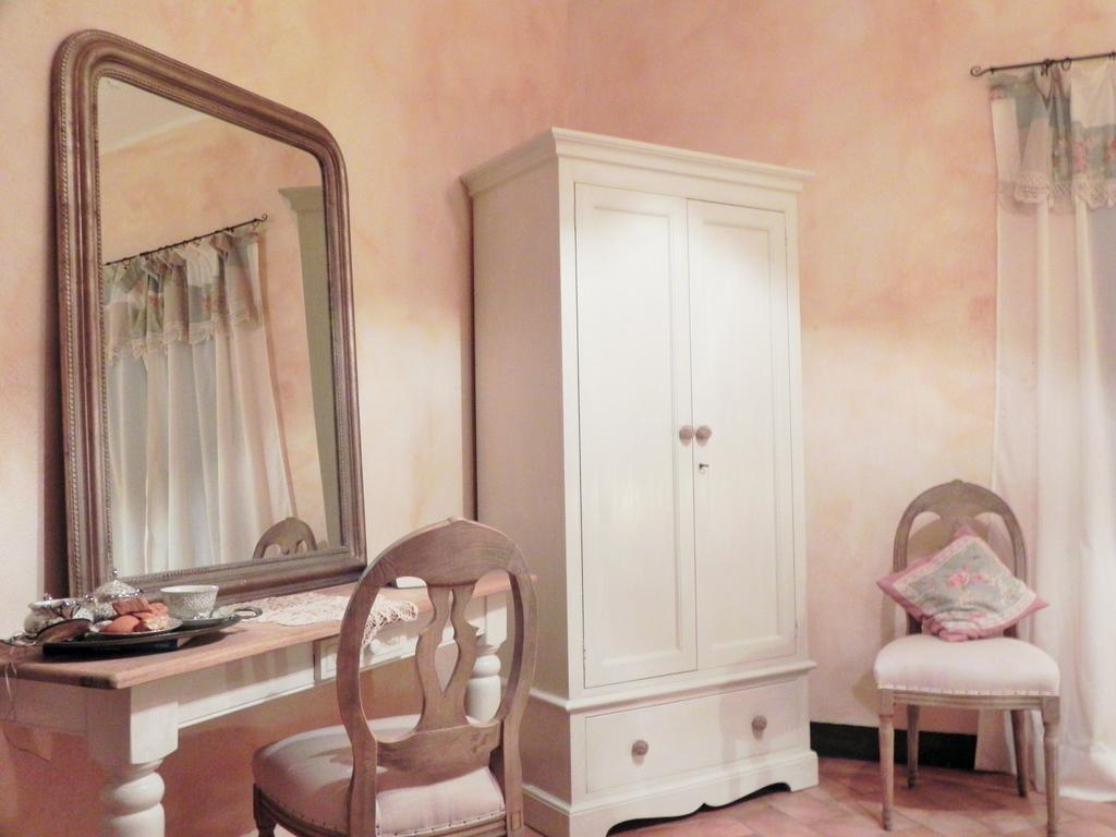 Agriturismo Sugheretello Semproniano Номер фото