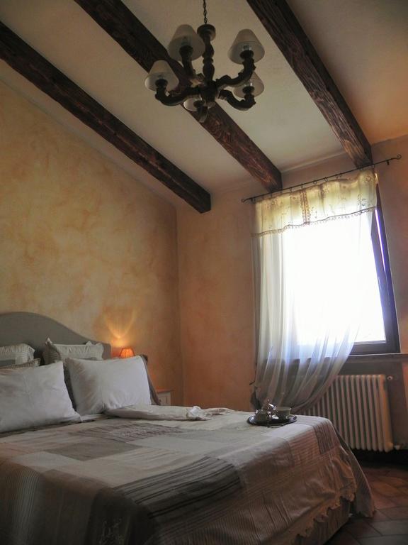 Agriturismo Sugheretello Semproniano Номер фото
