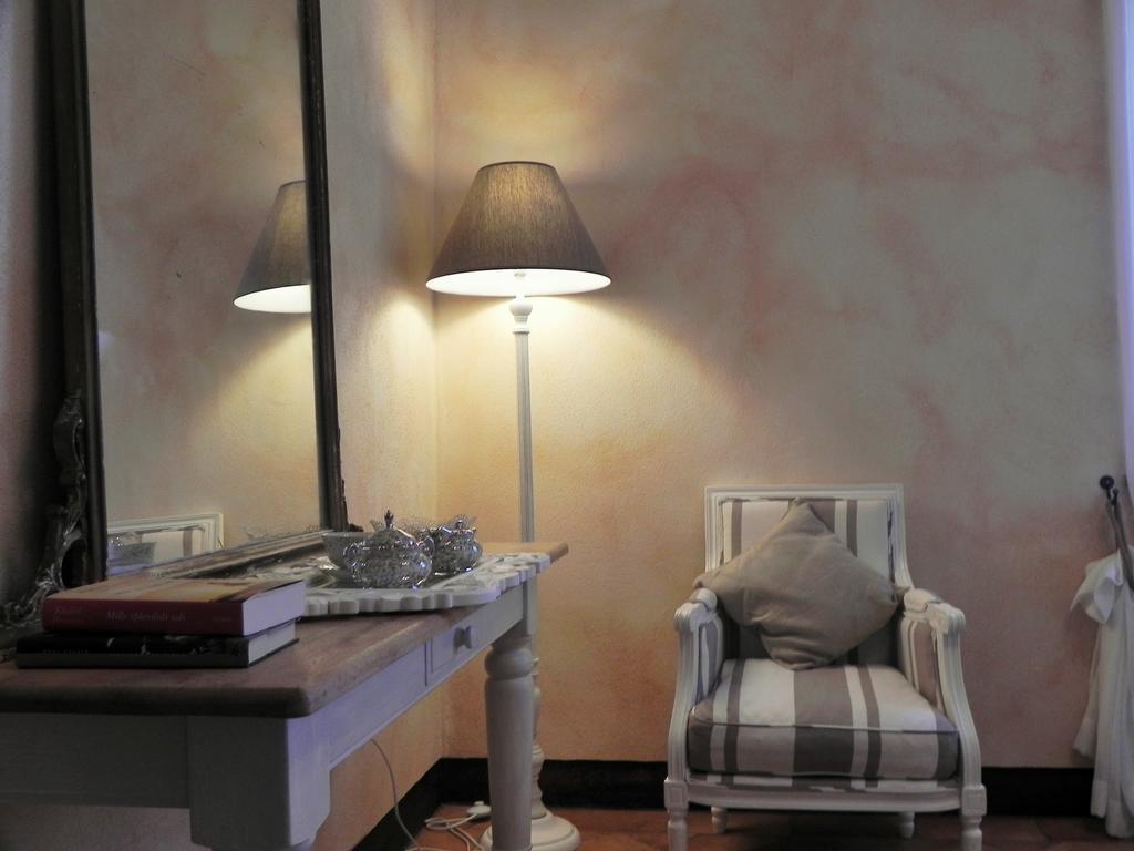 Agriturismo Sugheretello Semproniano Номер фото